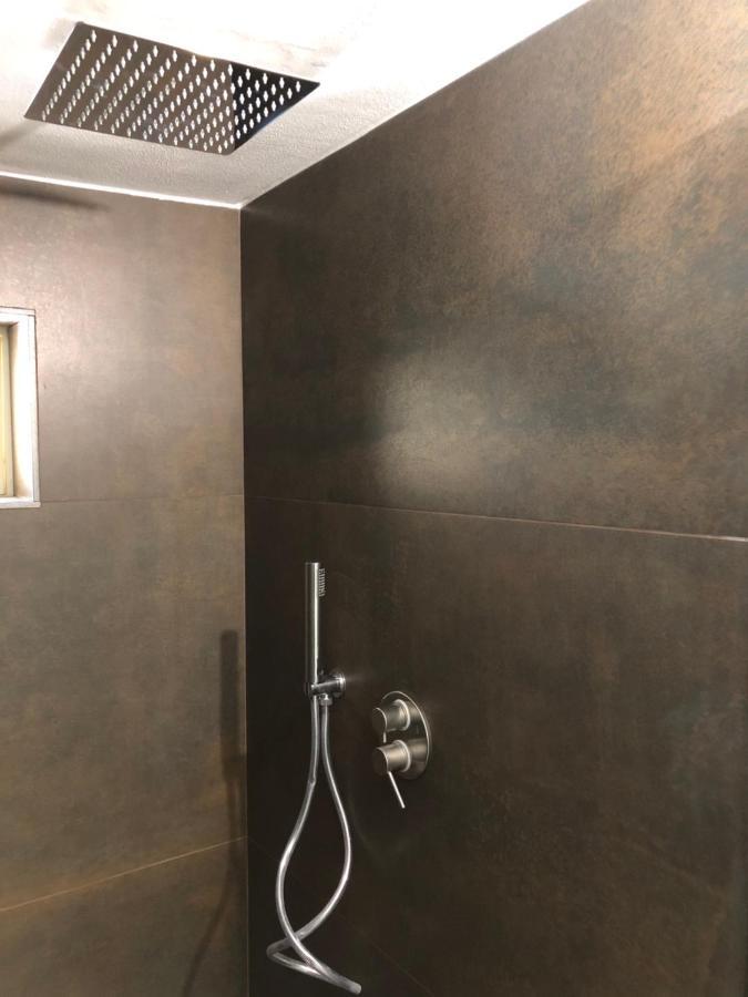 شقة Carlo V - Con Piscina E Giardino Privati ليتشي المظهر الخارجي الصورة